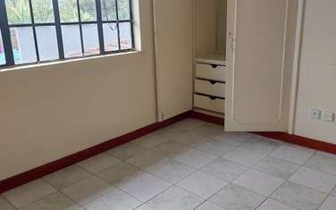 4 Bed Townhouse with Walk In Closet at 7Th Drive Kerarapon Drive