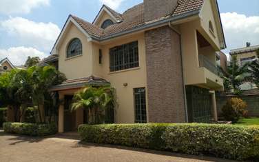 4 Bed Townhouse with En Suite in Lavington