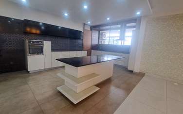 3 Bed Apartment with En Suite in Parklands