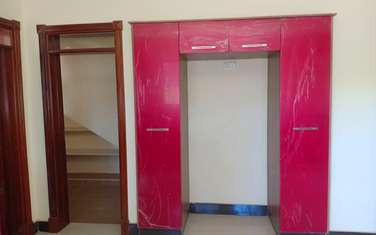 5 Bed Townhouse with En Suite at Brookside Drive