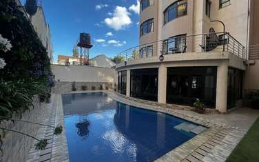 2 Bed Apartment with En Suite in Rhapta Road