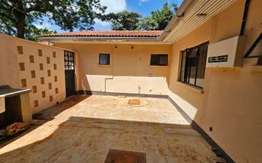5 Bed House with En Suite in Kyuna