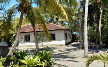 3 Bed House with En Suite at Kanamai