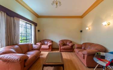 5 Bed House with Garage in Westlands Area