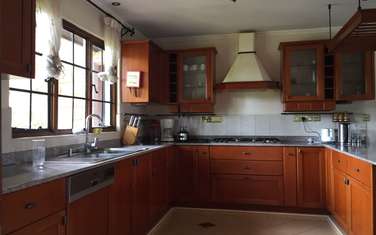 4 Bed Townhouse with En Suite at Ridgeways
