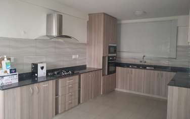 2 Bed Apartment with Balcony in Parklands