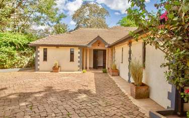3 Bed House with En Suite in Rosslyn