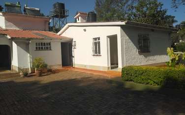 4 Bed House with En Suite in Lake View