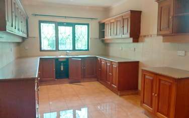 4 Bed House with En Suite in Muthaiga
