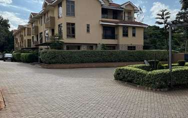 5 Bed Townhouse with En Suite in Lavington