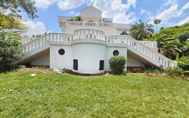 5 Bed House with En Suite at Nyari
