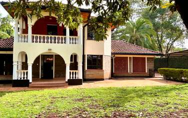 4 Bed Townhouse with En Suite in Nyari