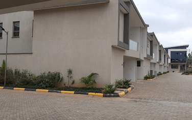 5 Bed Townhouse with Garage in Syokimau