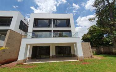 5 Bed Townhouse with En Suite in Kyuna