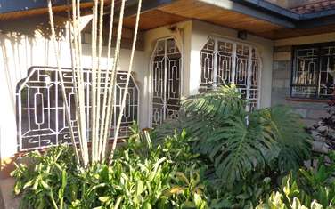 6 Bed House with En Suite in Nyari