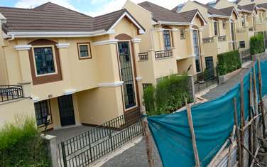 4 Bed Townhouse with En Suite in Ngong