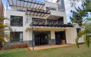 5 Bed Townhouse with En Suite at Washika Road