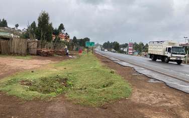 Land at Nairobi-Nakuru Highway