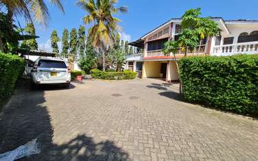 4 Bed Townhouse with Swimming Pool at Impala Road