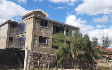 Serviced 3 Bed Apartment with En Suite at Kerarapon Drive