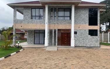 3 Bed House with En Suite in Nyari