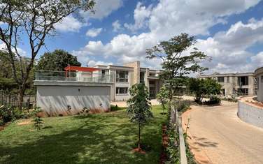 5 Bed Villa with En Suite at Karen Hardy