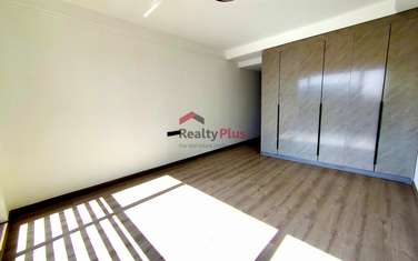 3 Bed Apartment with En Suite in Riverside