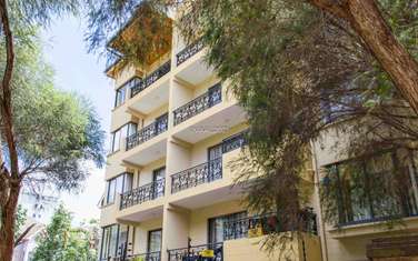 Serviced 1 Bed Apartment with Balcony in Kileleshwa