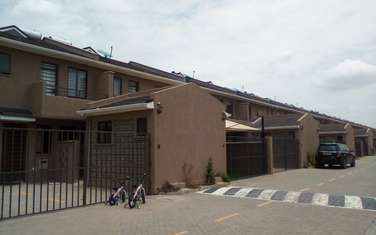 5 Bed Townhouse with En Suite at Syokimau