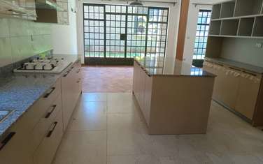 5 Bed Townhouse with En Suite in Lavington