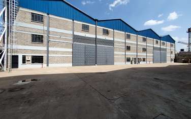 15,945 ft² Warehouse with Backup Generator at Airport North Road
