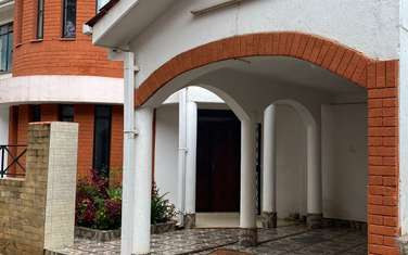 5 Bed Townhouse with Garden in Westlands Area