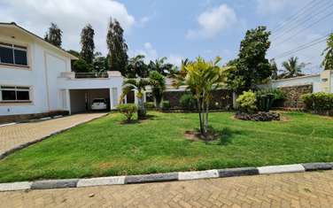 5 Bed House with Garage in Nyali Area