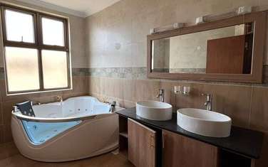 5 Bed Townhouse with En Suite in Lavington