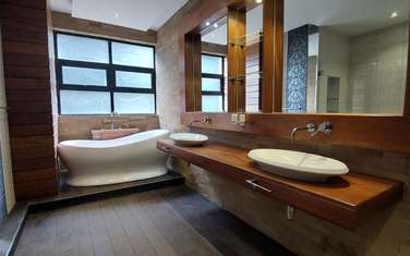 4 Bed Apartment with En Suite at General Mathenge