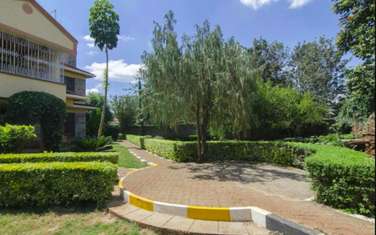 6 Bed House with Aircon in Runda