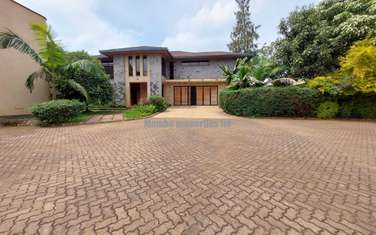 4 Bed House with En Suite at Mumwe