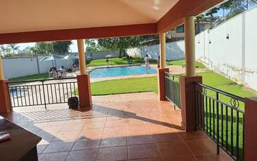 3 Bed Apartment with Swimming Pool at Fourways Junction