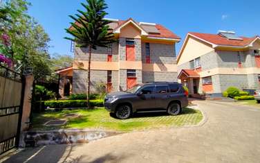4 Bed Townhouse with En Suite at Kerarapon Drive