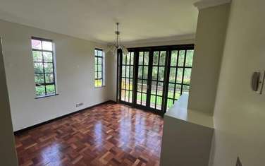 4 Bed Townhouse with En Suite in Rosslyn