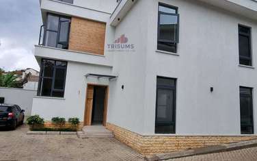 5 Bed Townhouse with En Suite in Lavington