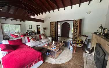 3 Bed Villa with En Suite at Gigiri Rd