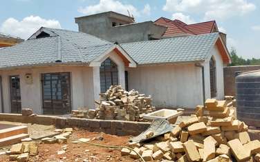 3 Bed House with En Suite at Kwa-Ngando
