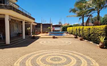 6 Bed House with En Suite at Old Runda