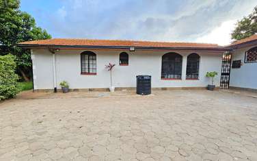 2 Bed House with En Suite in Loresho