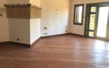 5 Bed Townhouse with En Suite at Kabasarian