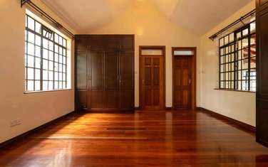 5 Bed House with En Suite at Westland