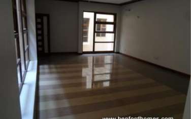 3 Bed Apartment with Aircon at Area