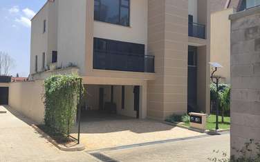 4 Bed Townhouse with En Suite at Jacaranda