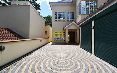 4 Bed House with Backup Generator in Kyuna